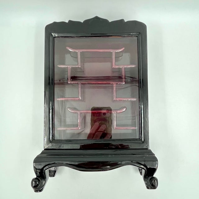 Vintage Chinoiserie Lacquered Wood Tabletop Display Cabinet / Mini Altar Shelf For Sale - Image 4 of 11