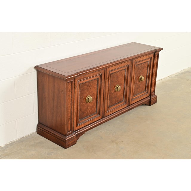 Henredon Henredon French Regency Louis XVI Carved Walnut and Oak Sideboard Credenza or Bar Cabinet For Sale - Image 4 of 16