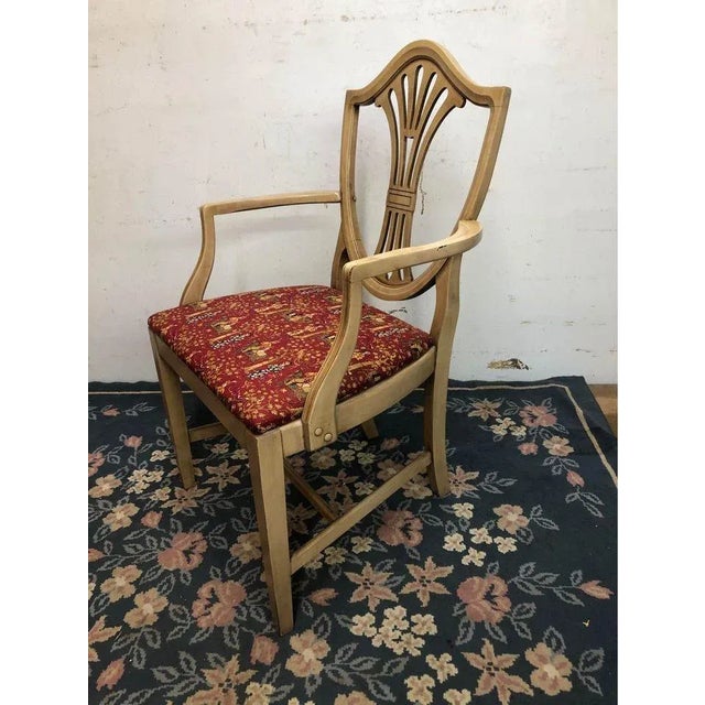 English Mid 20th Century Vintage Drexel Federal Style Tan Color Painted Shield-Back Dining Chairs- Set of 5 For Sale - Image 3 of 10