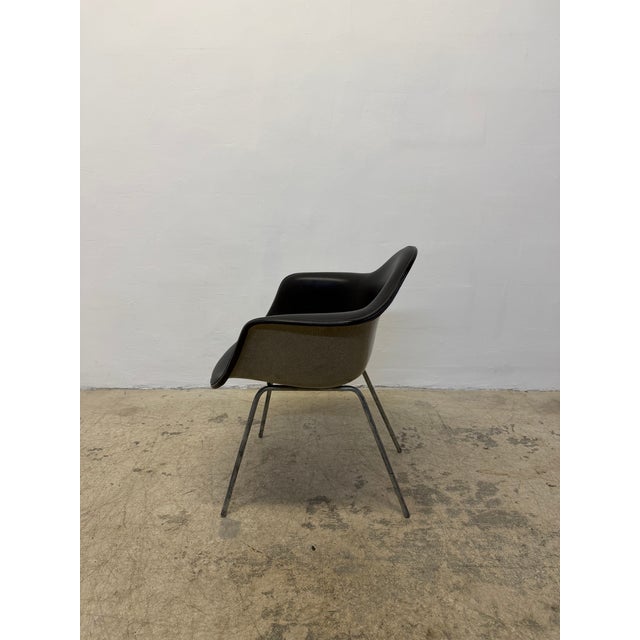 Herman Miller Black Naugahyde Arm Chair by Charles and Ray Eames, 1950 For Sale In Miami - Image 6 of 16