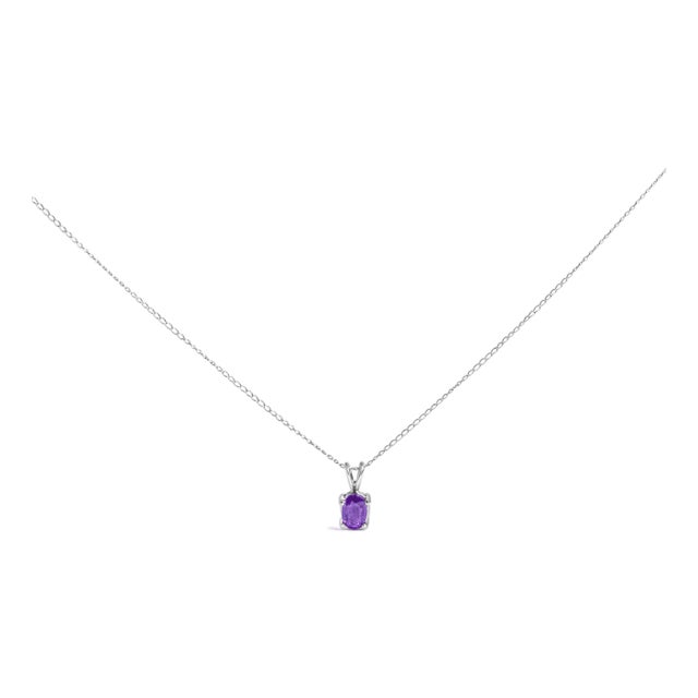 14K White Gold 6x4MM Oval Shaped Purple Amethyst Solitaire Pendant Necklace For Sale