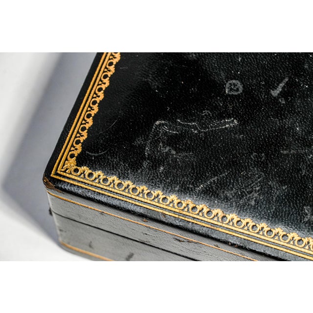 Nice Mid Century Vintage Italian Black Leather Gold Border Jewelry Trinket Box For Sale - Image 4 of 18