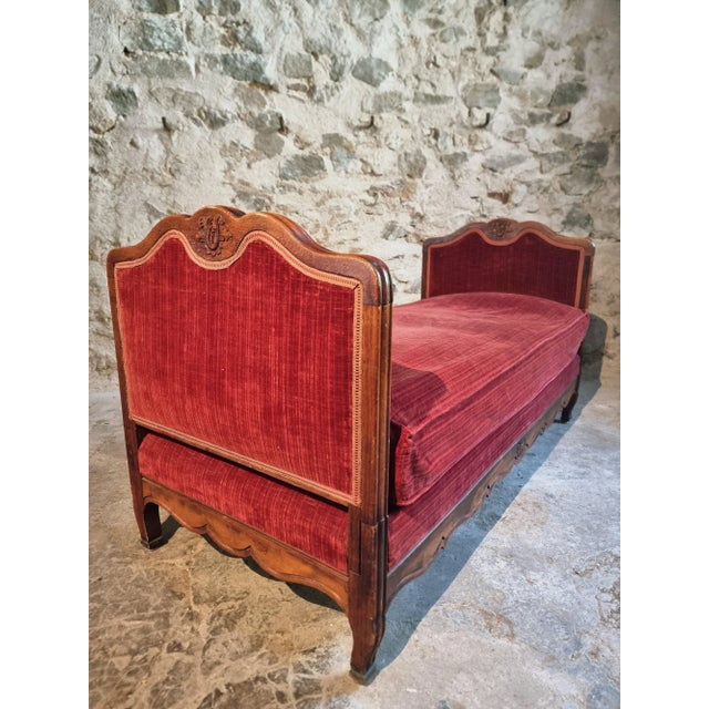 Antique Louis XV French Adjustable Beechwood Frame Daybed, 1920s For Sale - Image 12 of 18