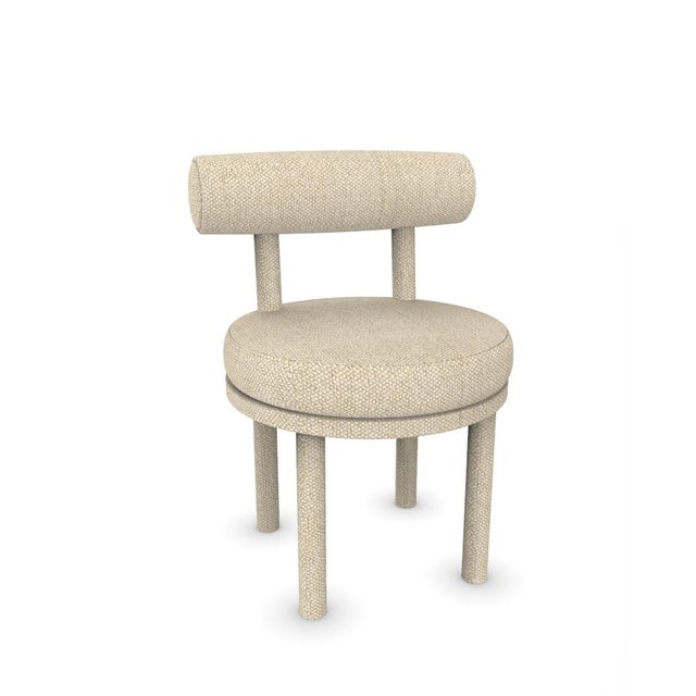 A chair that mixes both modern and classical design approaches. Designed to hug the body, durable and solid chair features...