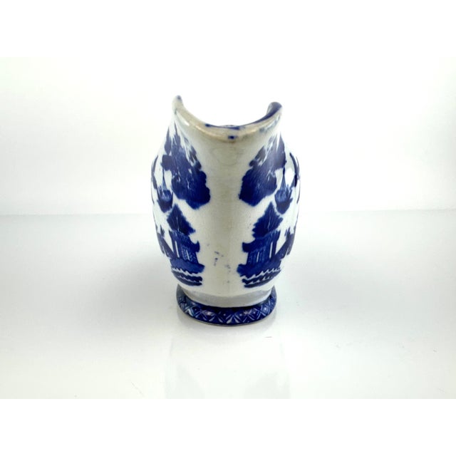 Ceramic Antique Early 20th Century English Blue & White Gravy Boat by Enoch Burn & John Edwin Leach For Sale - Image 7 of 10