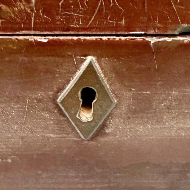 Wood Chinese Export Lacquered Work Box, Circa 1800–1820 For Sale - Image 7 of 10