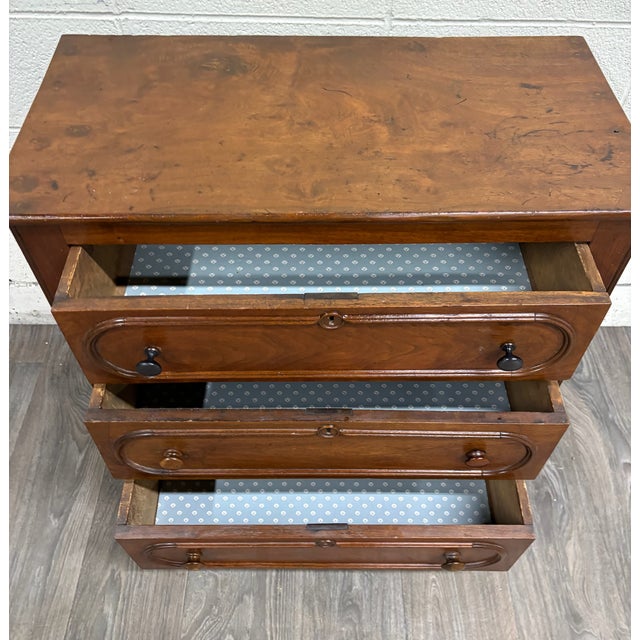 Antique American Victorian Walnut Cottage Chest of Drawers Commode For Sale - Image 11 of 12