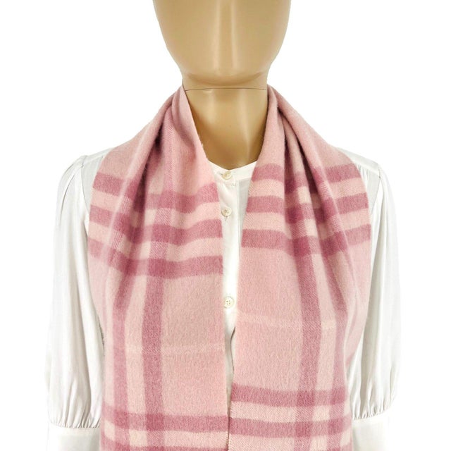 English Burberry Children Pink Plaid 100% Cashmere Small Scarf For Sale - Image 3 of 7