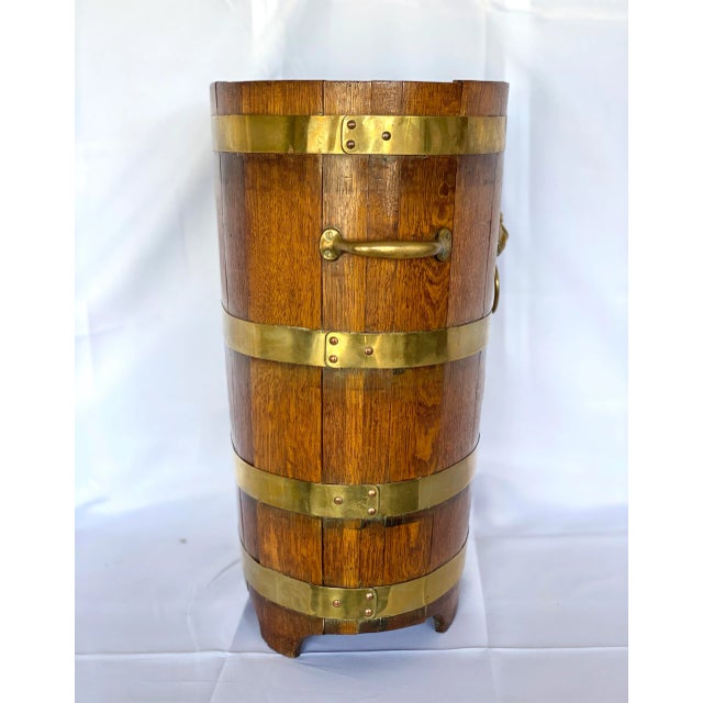 Wood Late 19th Century English Oak Barrel With Brass Bands Umbrella Stand For Sale - Image 7 of 11