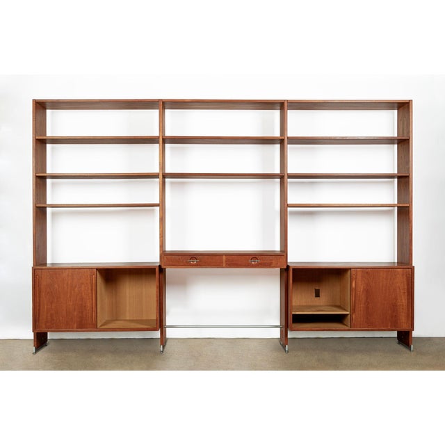 Hans Wegner Mid-Century Modern Teak Wall Unit Bookcase Ry100 by Hans Wegner for Ry Møbler, 1960s For Sale - Image 4 of 18
