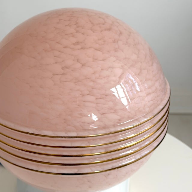 Art Deco Globe Lamp in Speckled Pink Glass with White Ceramic Base, 1920s For Sale - Image 4 of 7