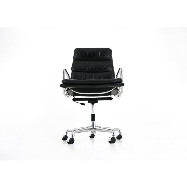 Black Soft Pad Desk Chair by Charles & Ray Eames for Herman Miller, 1970s For Sale - Image 8 of 12