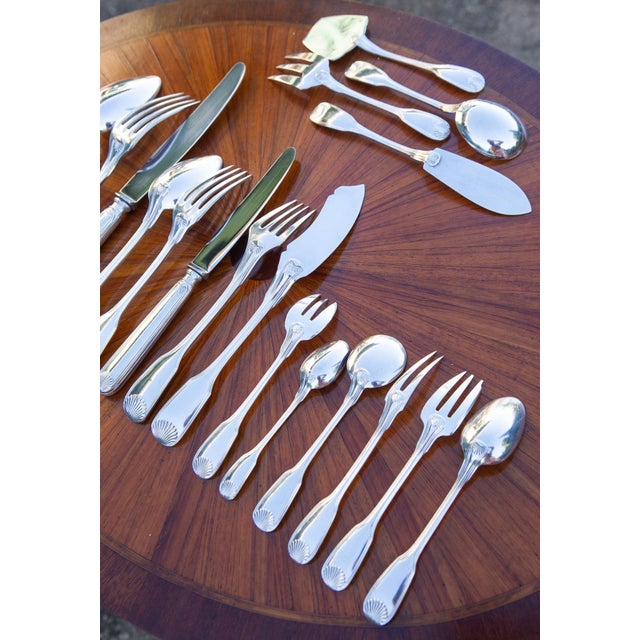 French Louis XV Coquille Cutlery Set for 12 in Silver-Plated Metal by Felix Frères, 1950s, Set of 186 For Sale - Image 14 of 18