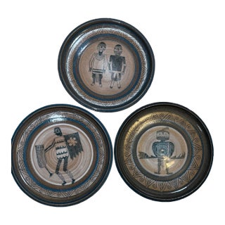 Barbara Campbell Petroglyph Pottery Plates/Chargers 1987 Set of 3 For Sale