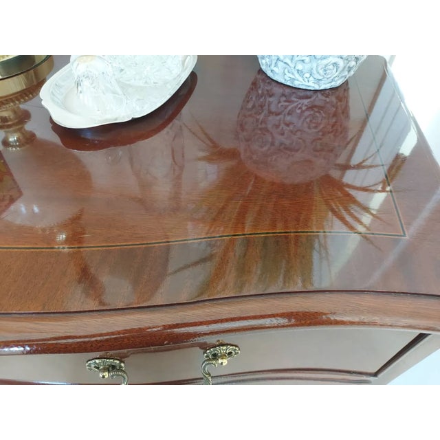 Baker Furniture Company Pair of Baker Mahogany Banded Chest / Nightstands For Sale - Image 4 of 5