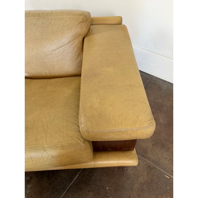 Mid-Century Modern Vintage 1980’s Italian and Walnut Sculptural Leather Loveseat For Sale - Image 3 of 18