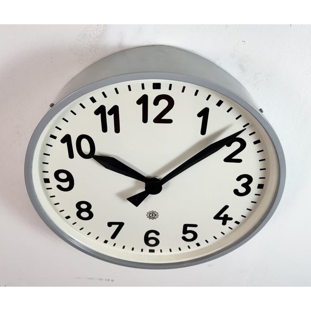 Large Industrial Grey Factory Wall Clock from Chronotechna, 1950s For Sale - Image 4 of 17