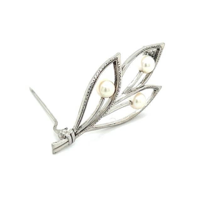 1990s Mikimoto Estate Akoya Pearl Brooch Pin Sterling Silver For Sale - Image 10 of 12