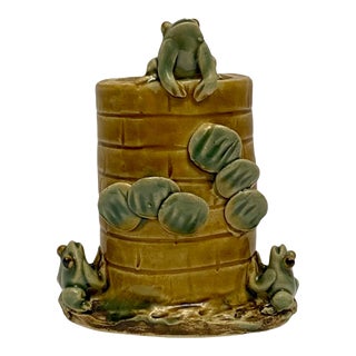 Vintage Whimsical Majolica Style 4.5” Tall Frog & Lily Pad Vase Art Pottery For Sale