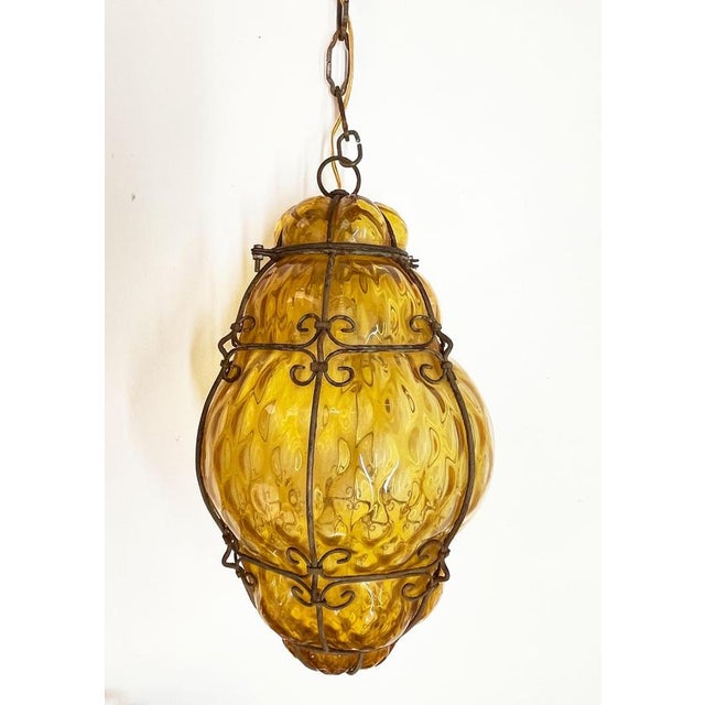 Gold Mid-Century Italian Handblown Murano Amber Glass Cage Pendant Light from Seguso, 1940s For Sale - Image 8 of 16