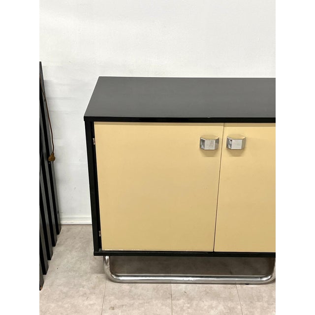 Vintage Lacquered Sideboard by Guido Faleschini for I 4 Mariani, 1970s For Sale - Image 10 of 15