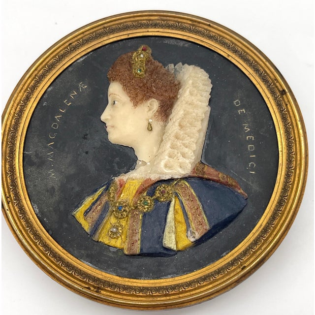 Baroque Pair 18th Century Eleanora & M. Magdalena Medici Wax Portraits On Slate For Sale - Image 3 of 9