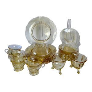 Depression Era Heisey Empress Sahara Yellow Glass Dinnerware Collection, 25 Pieces