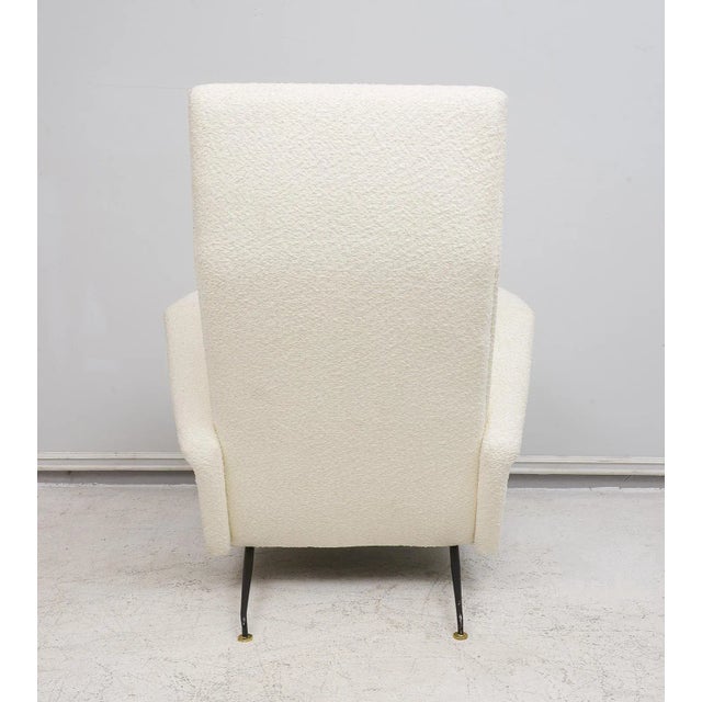 1950s Pair of Italian Mid-Century Lounge Chairs Upholstered in Boucle Fabric For Sale - Image 5 of 11