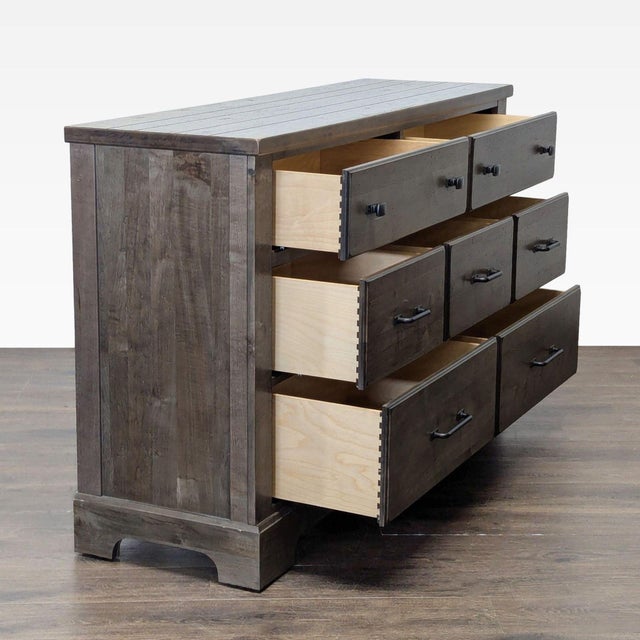 Traditional Vaughan-Bassett Solid Maple Wood Dresser For Sale - Image 3 of 10