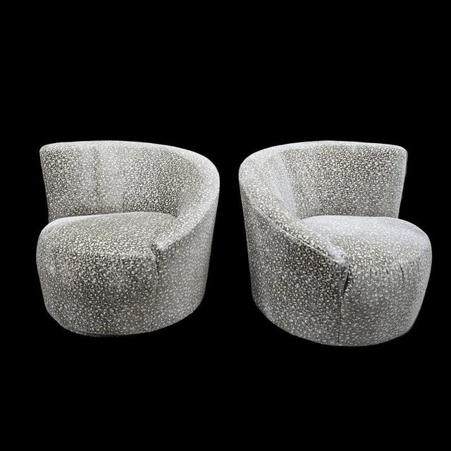 Beige MCM Attributed to Vladimir Kagan Nautilus Asymmetrical Swivel Lounge Chairs - Pair For Sale - Image 8 of 8