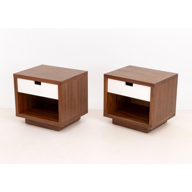 Contemporary Pair of Gus Design Group Oak Bedside Tables For Sale - Image 3 of 10