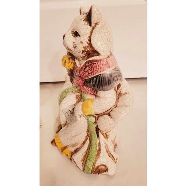 Traditional Vintage Colorful Regency Ceramic Staffordshire Sitting Throne Cats Statue- a Pair For Sale - Image 3 of 10