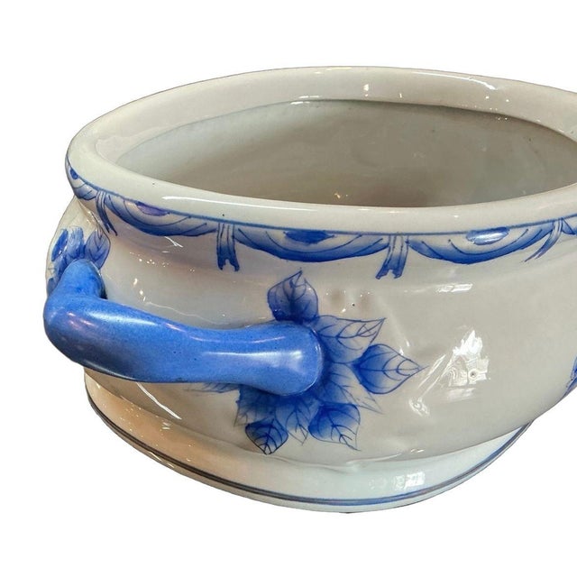 Early 20th Century Chinese Foot Bath Made for Export For Sale - Image 4 of 10