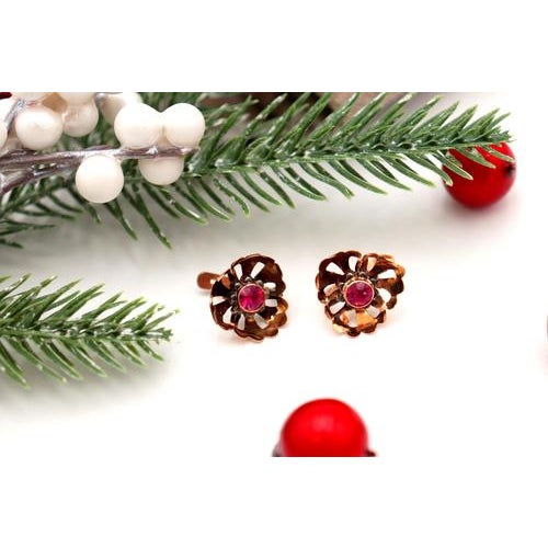 Gold Earrings Cut Out with Synthetic Garnet Stone, Set of 2 For Sale - Image 5 of 7