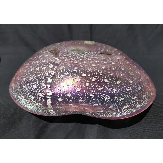 Pink Murano glass ashtray produced by Barovier & Toso in the 1950s. Internal processing with small silver foils....