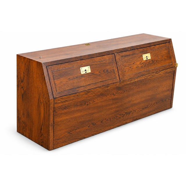 1980s 1980s Henredon Campaign-Style Queen Headboard With Built-in Storage – Oak & Brass For Sale - Image 5 of 9