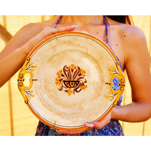 MEASUREMENTS: Height: 25.3 cm; Width: 26.8 cm; Depth: 2.5 cm; Weight: 0.560 kg Item : A fine serving dish or tray with...