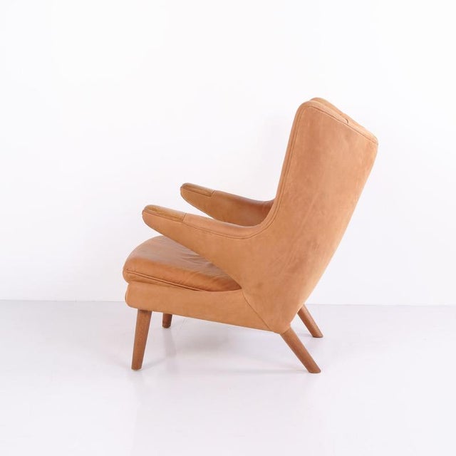 AP19 Papa Bear Chair in Cognac-Coloured Nubuck Leather by Hans J. Wegner for AP Stol, 1960 For Sale - Image 3 of 11