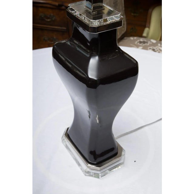 Contemporary Pair of Contemporary Black Glazed and Lucite Lamps For Sale - Image 3 of 6