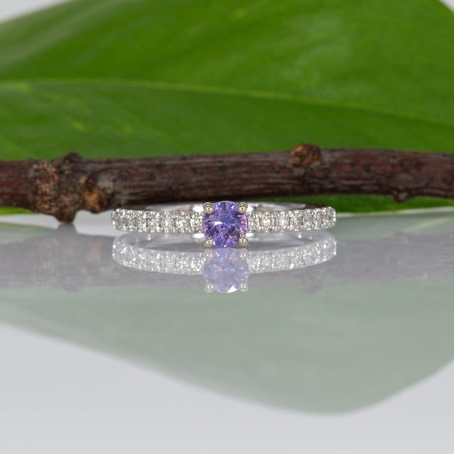 Purple Sapphire Ring With Earth-Mined Diamond Accents: Solid 14k Gold, Size 6.75 For Sale In Columbus - Image 6 of 10