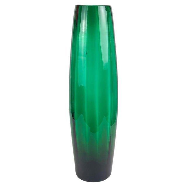 Mid-Century Modern Emerald Green Blown Glass Floor Vase from Empoli, Italy, 1960s For Sale - Image 10 of 10