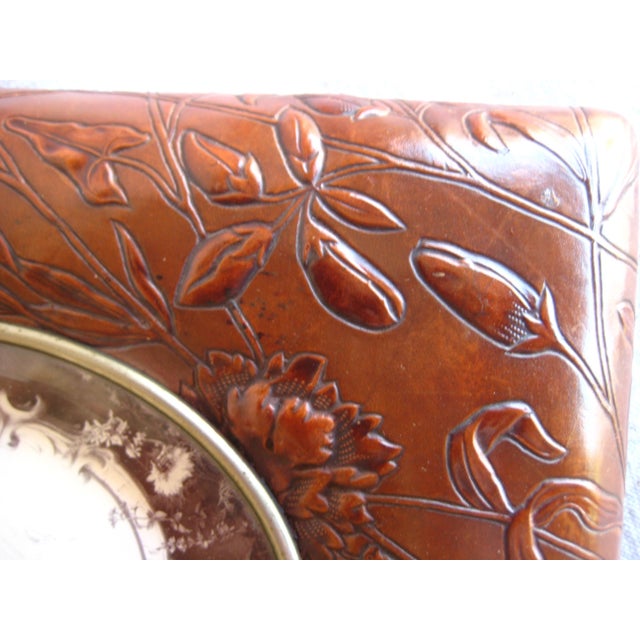 Late 19th Century French Art Nouveau Leather Picture and Frame Album For Sale - Image 6 of 17