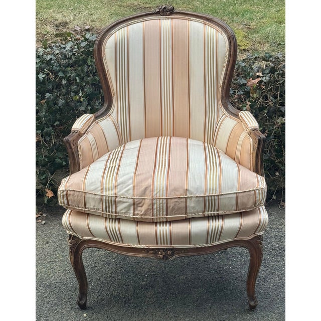 French Early 20th Century Coordinating Pair of French Bergere Chairs - Made in Italy For Sale - Image 3 of 12