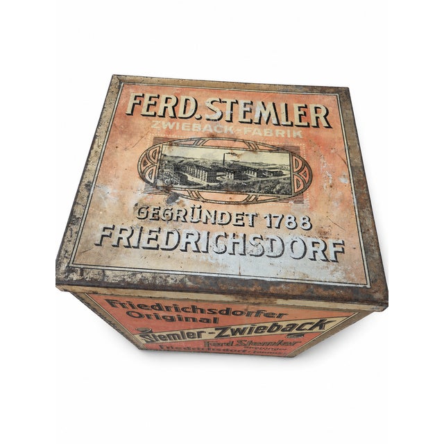This item is a tin from a German rusk manufacturer. It dates back to the 1920s and is a true rarity. The condition is...