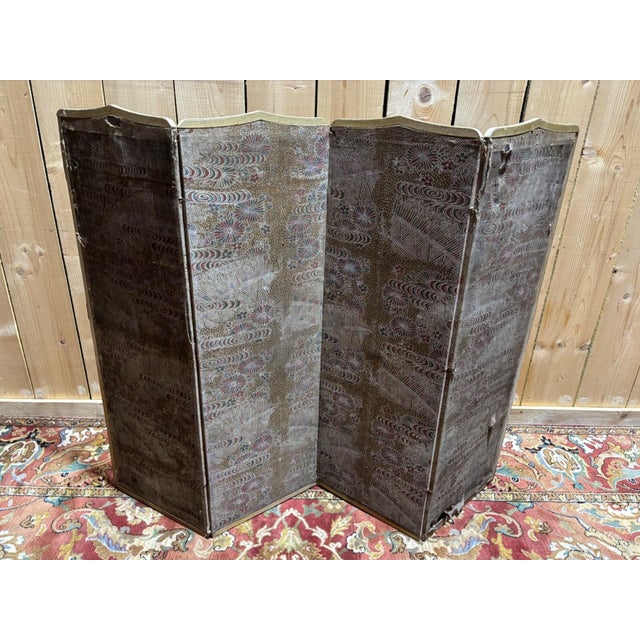 19th Century Meiji Japanese Four-Panel Folding Screen in Painted Silk For Sale - Image 6 of 11