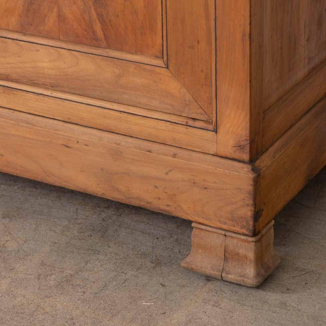 19th Century Provincial French Oak Cabinet For Sale - Image 15 of 18