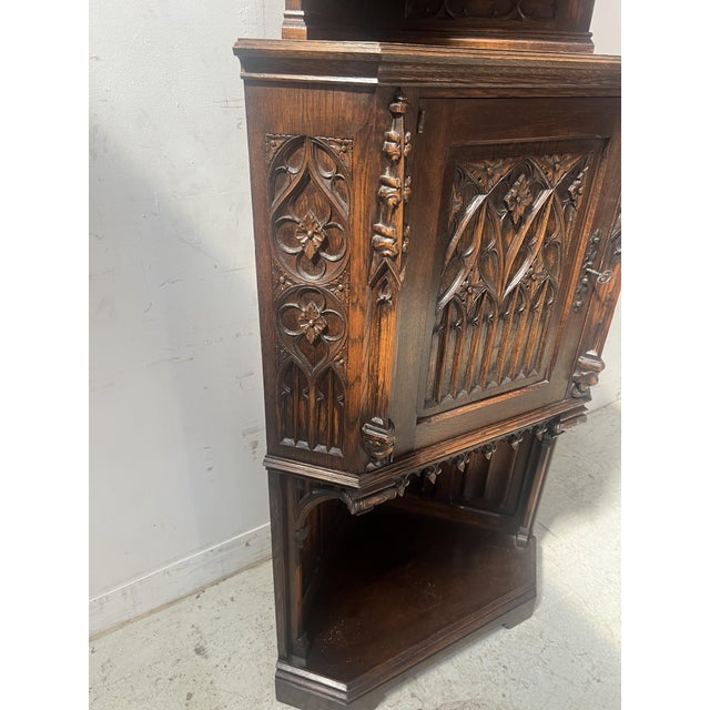 Gothic-Style Corner Cabinet in Oak, 1900s For Sale - Image 12 of 16