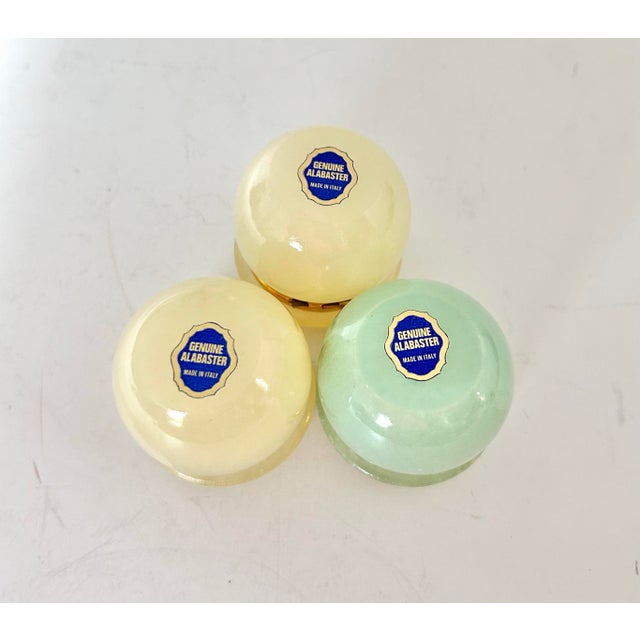 Vintage Italian Alabaster Trinket Boxes – Hand Painted Floral Stone Pill Boxes, Vintage Vanity Decor, Made in Italy - Set of 3 For Sale - Image 9 of 10
