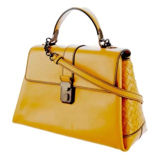 2018 Bottega Veneta Piazza HandBag Yellow Satchel Shoulder Woven Leather Top Handle For Sale