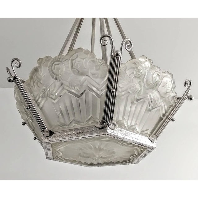 Transparent French Art Deco Pendant Chandelier Signed by Noverdy For Sale - Image 8 of 11